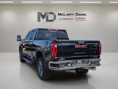 2025 GMC Sierra 2500 SLT
