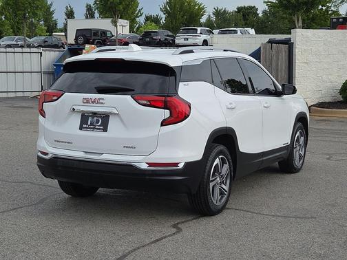 Summit White 2020 GMC Terrain SLT