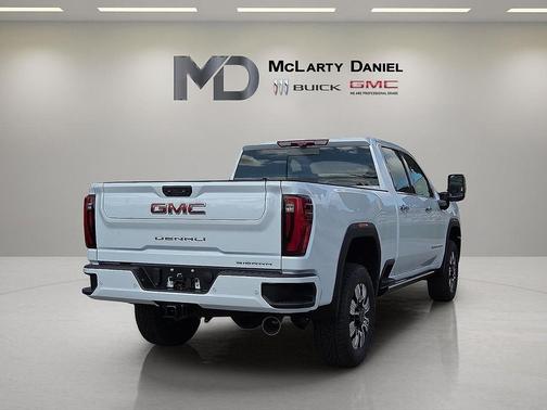 2026 GMC Sierra 3500 Denali