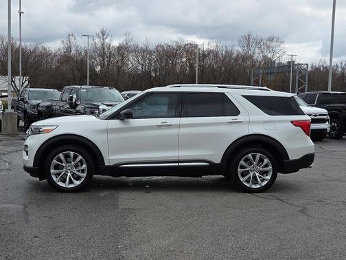 2023 Ford Explorer Platinum