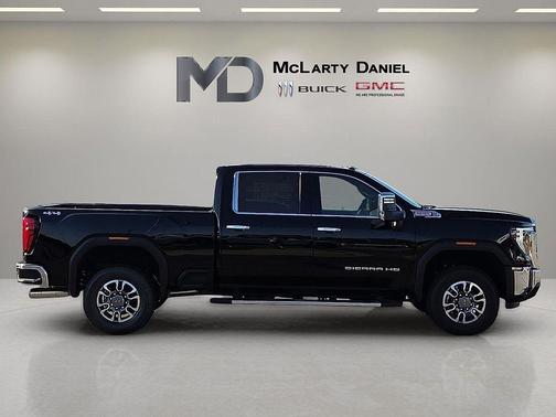 Onyx Black 2025 GMC Sierra 2500 SLT