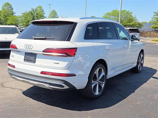 2020 Audi Q7 55 Premium Plus