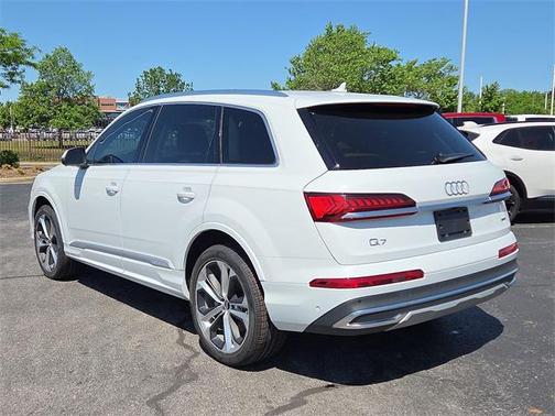 2020 Audi Q7 55 Premium Plus