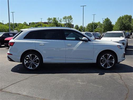 2020 Audi Q7 55 Premium Plus