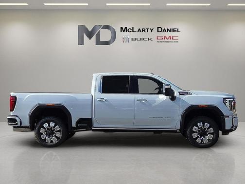 2026 GMC Sierra 3500 Denali