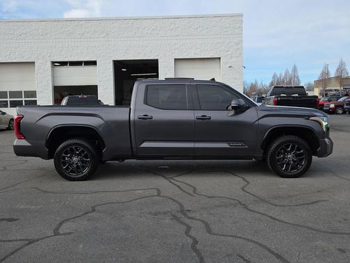 2022 Toyota Tundra Platinum