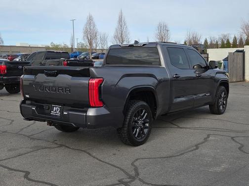 2022 Toyota Tundra Platinum