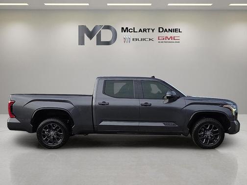 2022 Toyota Tundra Platinum