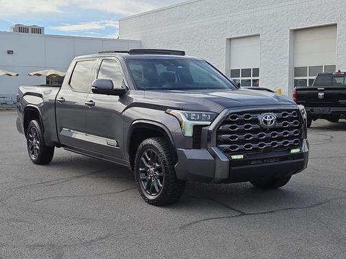 2022 Toyota Tundra Platinum