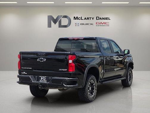 Black 2025 Chevrolet Silverado 1500 ZR2