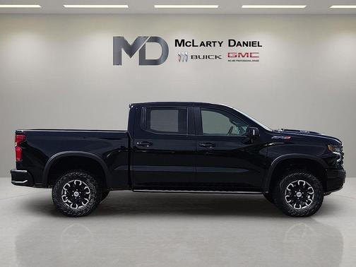 Black 2025 Chevrolet Silverado 1500 ZR2