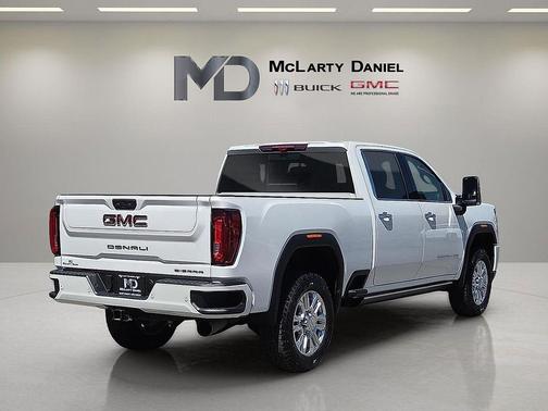 White Frost Tricoat 2021 GMC Sierra 3500 Denali