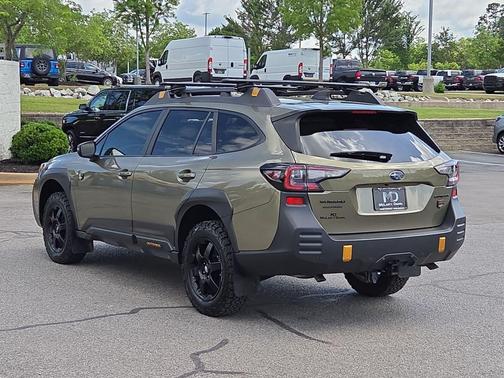 Autumn Green Metallic 2022 Subaru Outback Wilderness