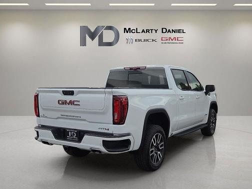 Summit White 2025 GMC Sierra 1500 AT4
