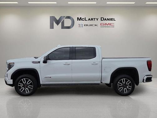 Summit White 2025 GMC Sierra 1500 AT4