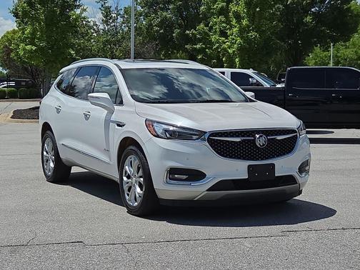White Frost Tricoat 2019 Buick Enclave Avenir