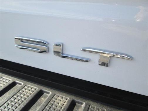 2025 GMC Sierra 2500 SLT