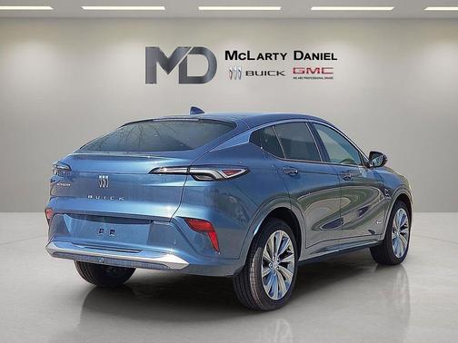 Ocean Blue Metallic 2026 Buick Envista Avenir FWD