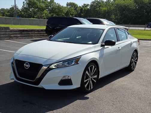 2022 Nissan Altima SR FWD