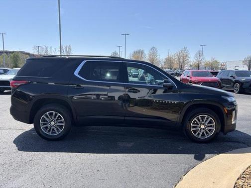 2022 Chevrolet Traverse LT Leather