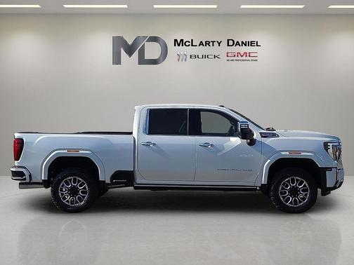 2025 GMC Sierra 2500 Denali
