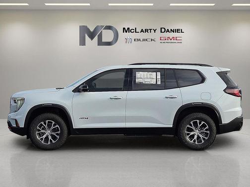 2026 GMC Acadia AWD AT4