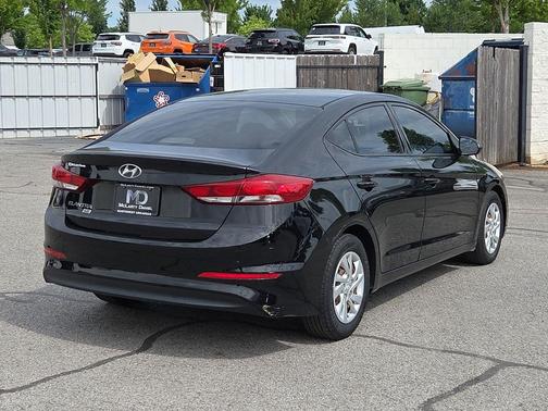 Phantom Black 2018 Hyundai ELANTRA SE