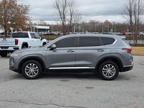2019 Hyundai SANTA FE SE 2.4
