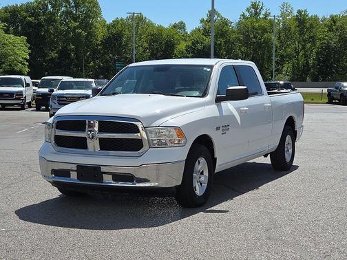 Bright White Clearcoat 2020 RAM 1500 Classic SLT