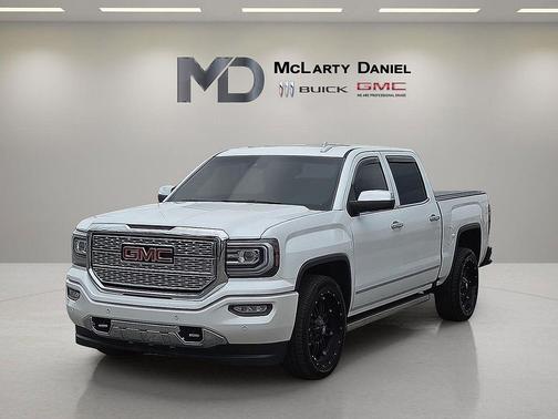 White Frost Tricoat 2018 GMC Sierra 1500 Denali