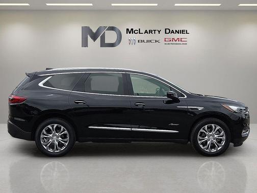 Ebony Twilight Metallic 2019 Buick Enclave Avenir