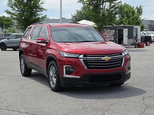 Radiant Red Tintcoat 2023 Chevrolet Traverse LT Cloth