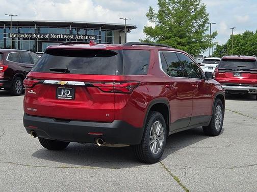 Radiant Red Tintcoat 2023 Chevrolet Traverse LT Cloth