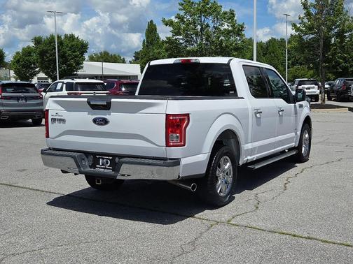 OXFORD WHITE 2015 Ford F-150 XLT