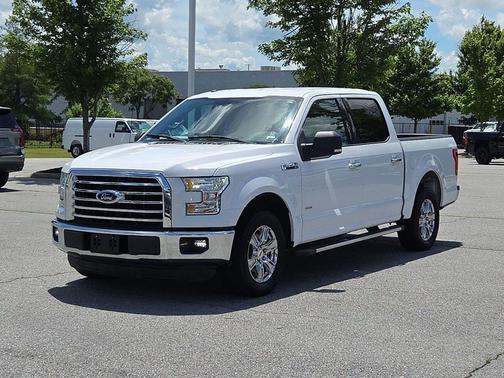 OXFORD WHITE 2015 Ford F-150 XLT