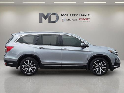 Lunar Silver Metallic 2020 Honda Pilot Touring 8-Passenger