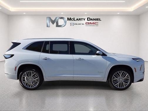 Iridescent White Tricoat 2027 Buick Enclave Avenir