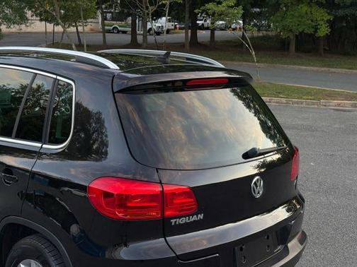 2017 Volkswagen Tiguan 2.0T Wolfsburg Edition