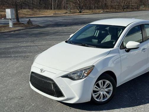 2019 Toyota Yaris Sedan L