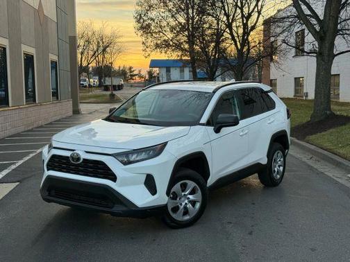 2021 Toyota RAV4 LE