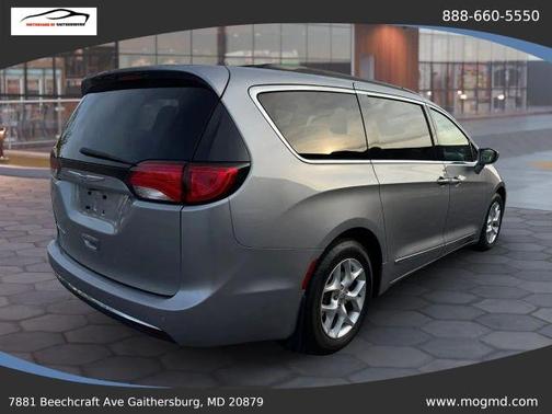 Gray 2017 Chrysler Pacifica Touring-L