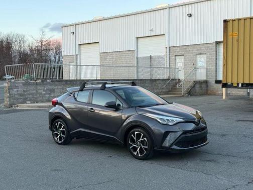 2022 Toyota C-HR XLE