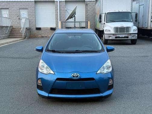 2014 Toyota Prius c Three