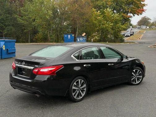 2016 Nissan Altima 2.5 SR