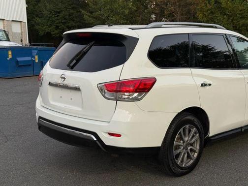 2016 Nissan Pathfinder S