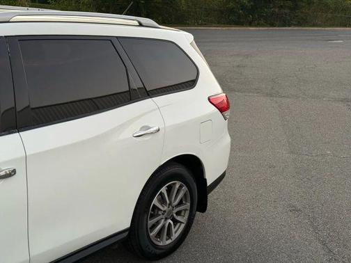 2016 Nissan Pathfinder S