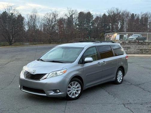 2013 Toyota Sienna LE