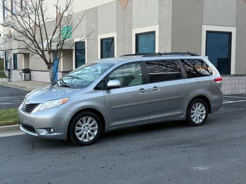 2013 Toyota Sienna LE