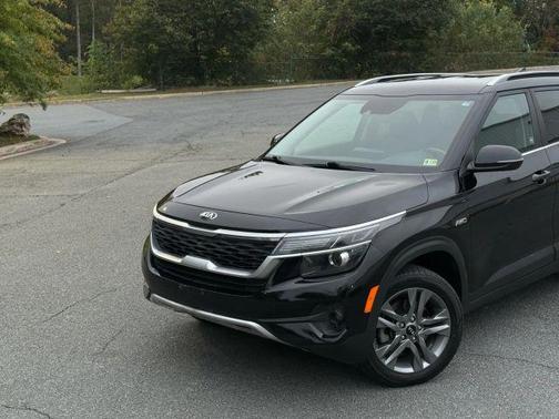 2021 Kia Seltos S