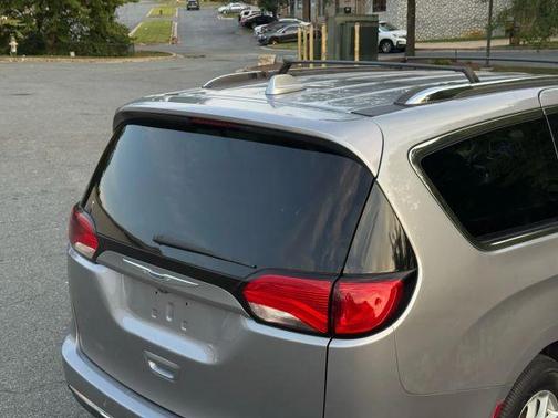 2020 Chrysler Pacifica Touring-L